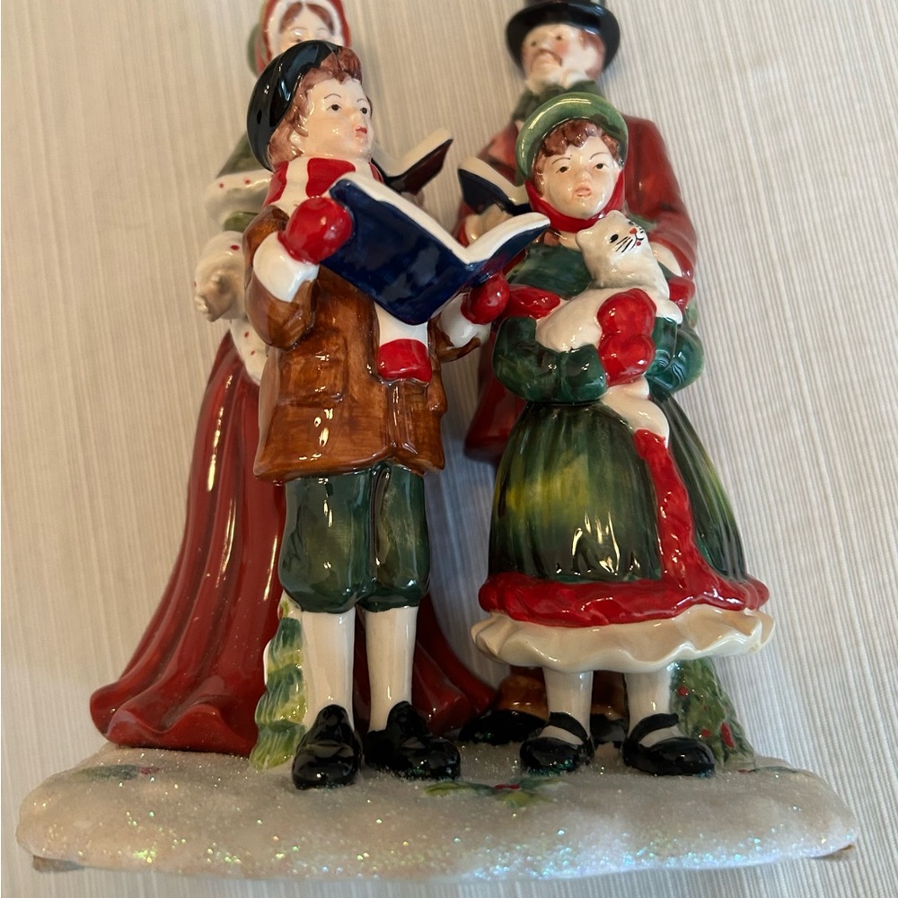 Department 56 Festive Carolers Figurine. Make An Offer!!